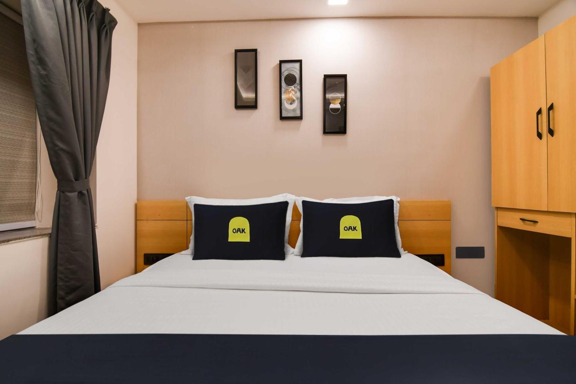 Super Townhouse Oak Sayhallo Ecstasy Bhubaneswar Eksteriør billede