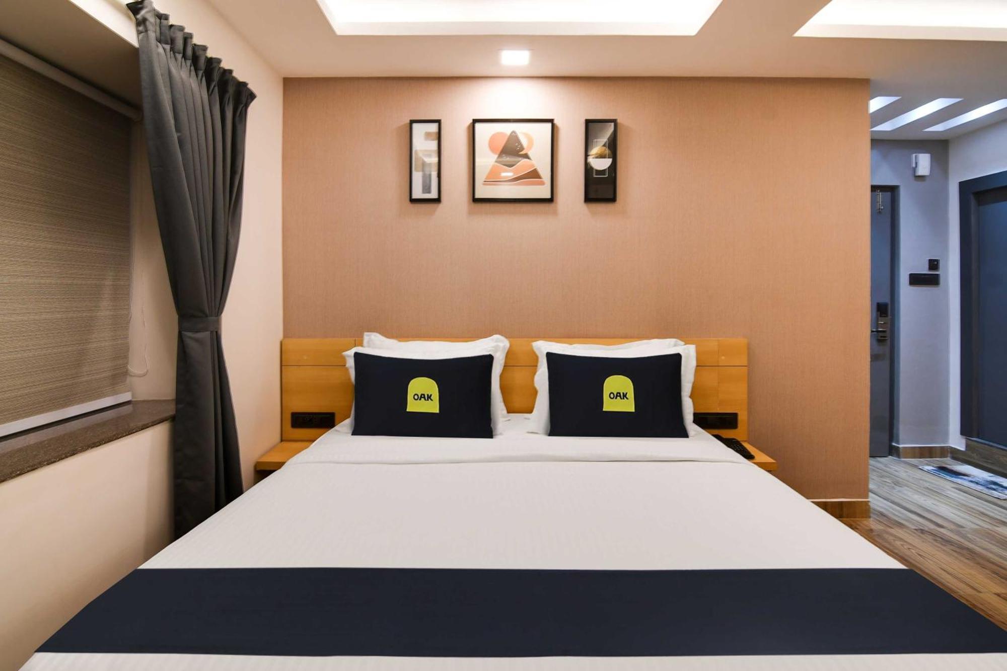Super Townhouse Oak Sayhallo Ecstasy Bhubaneswar Eksteriør billede