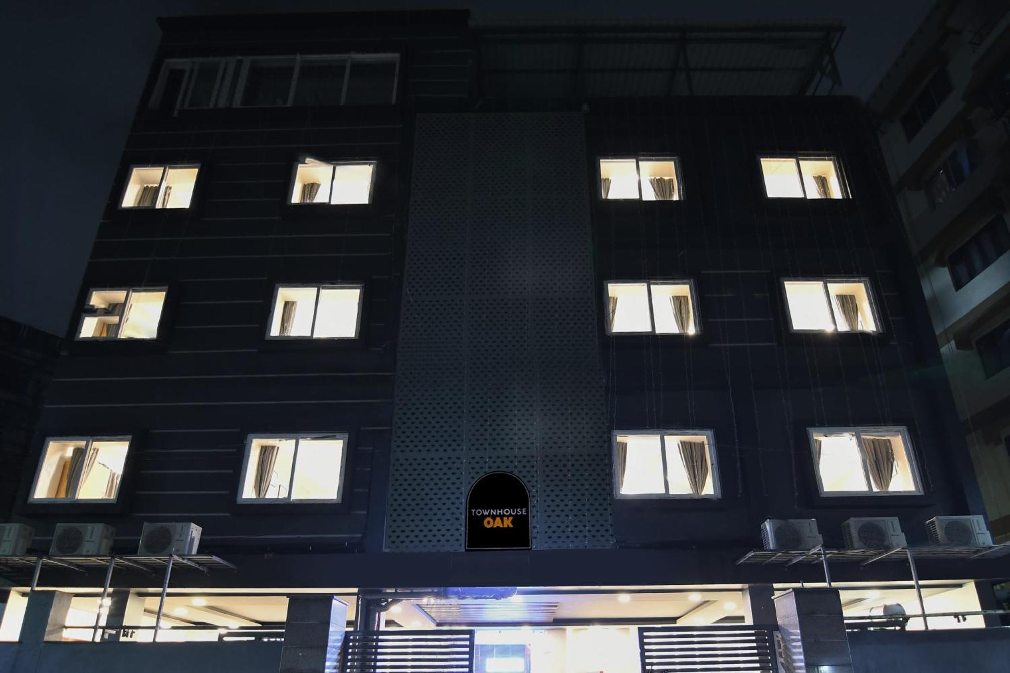 Super Townhouse Oak Sayhallo Ecstasy Bhubaneswar Eksteriør billede