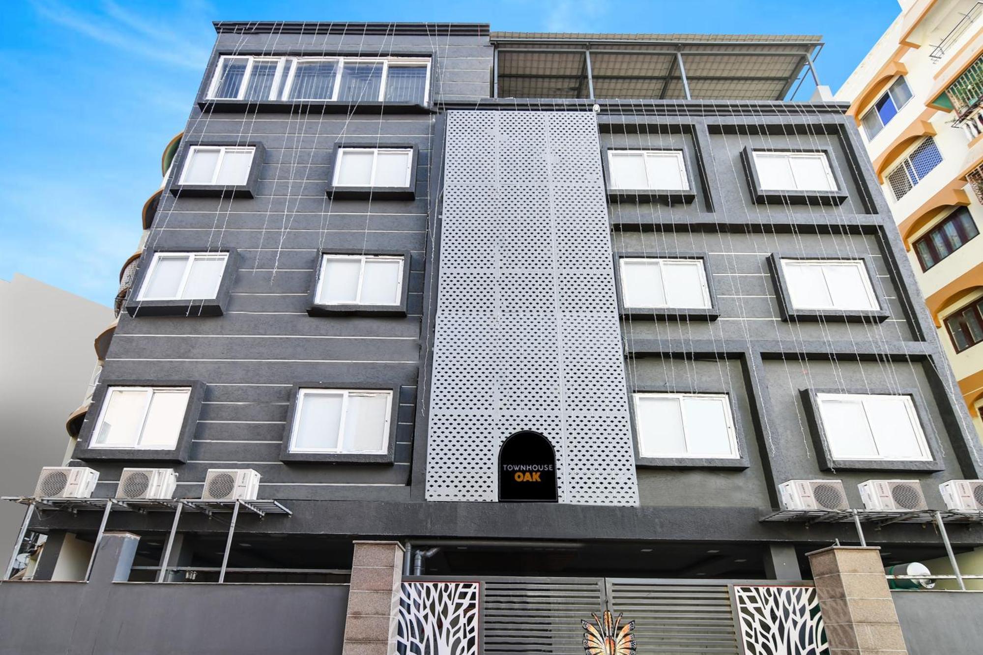 Super Townhouse Oak Sayhallo Ecstasy Bhubaneswar Eksteriør billede