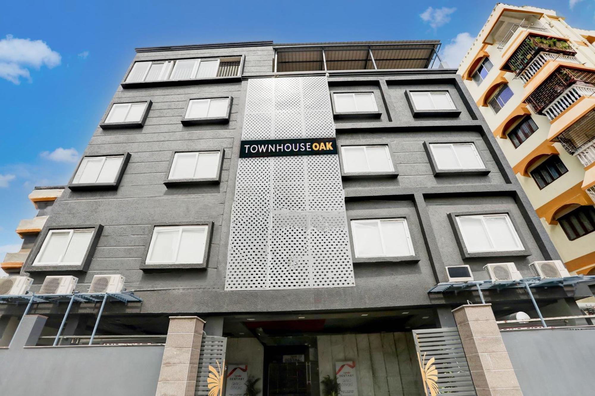 Super Townhouse Oak Sayhallo Ecstasy Bhubaneswar Eksteriør billede