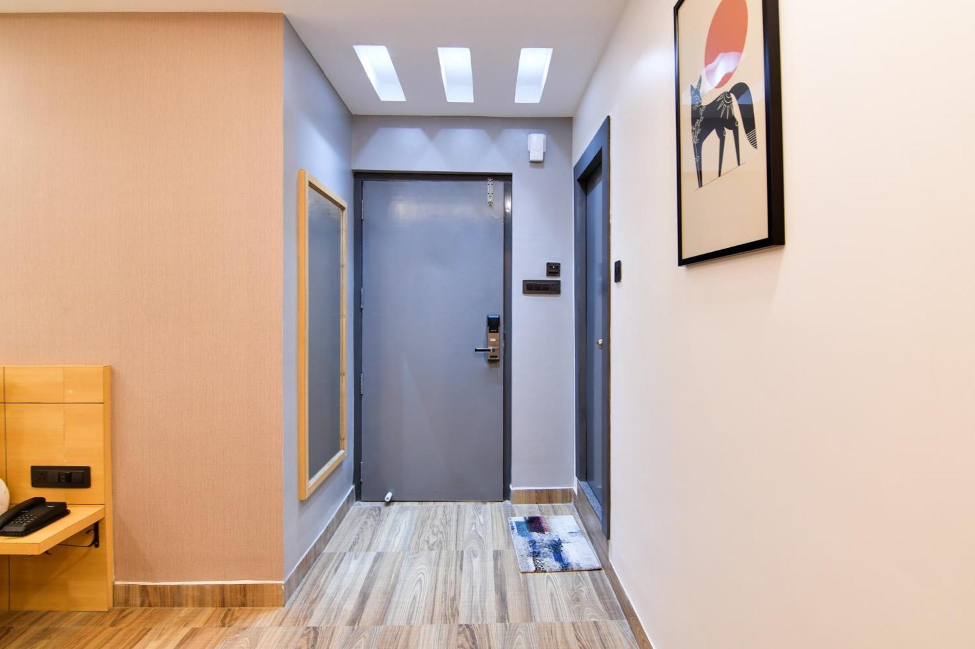 Super Townhouse Oak Sayhallo Ecstasy Bhubaneswar Eksteriør billede